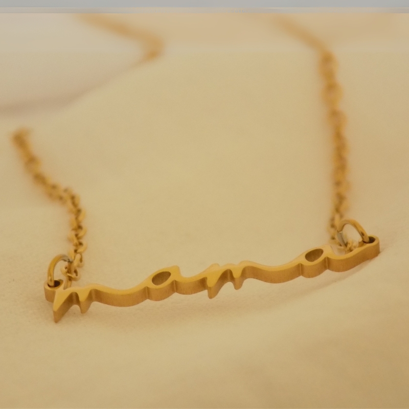 Mama necklace