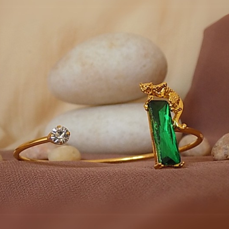 Jaguar emerald bracelet